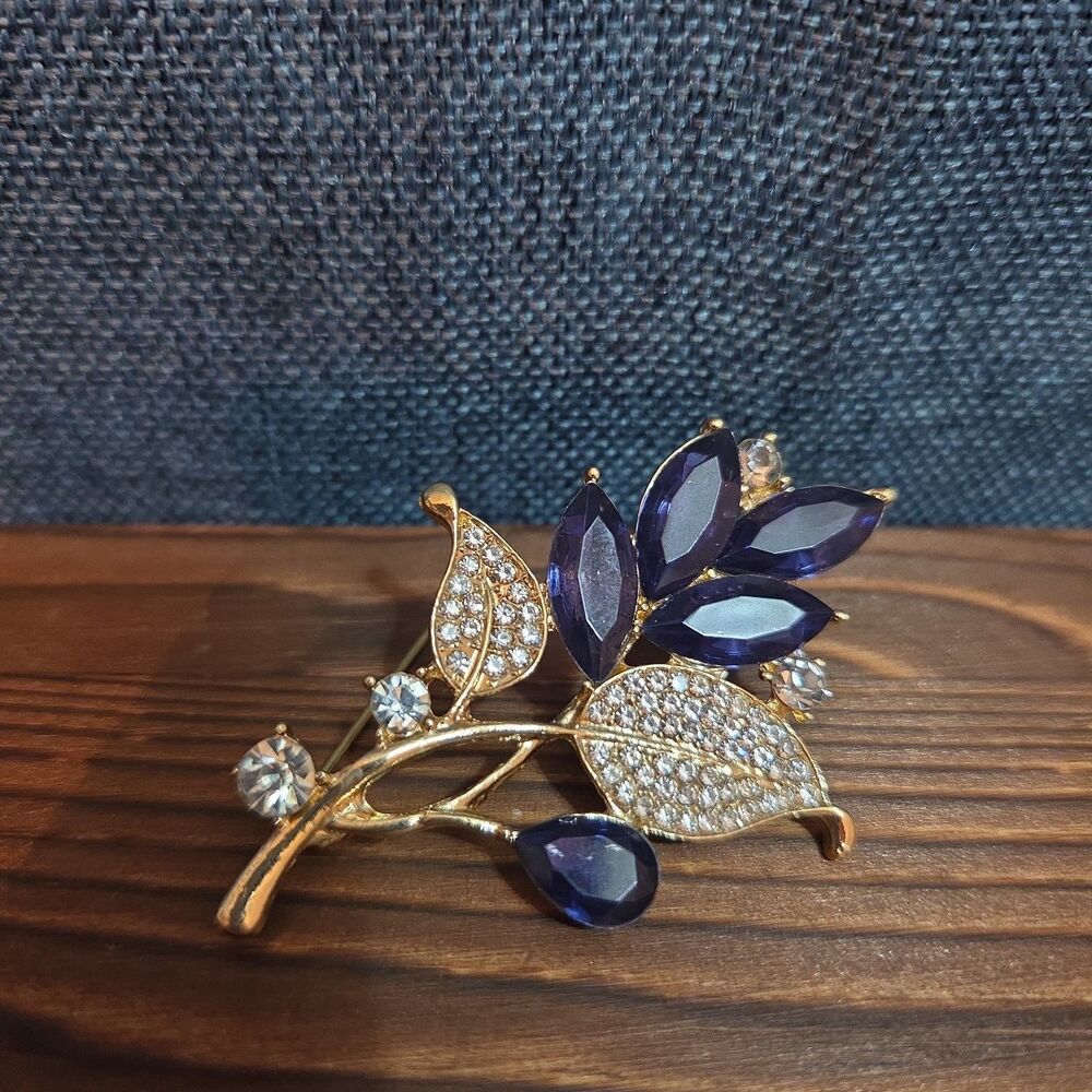 Floral Brooch Gold-Tone Blue Clear Crystal Vintage Style Pin